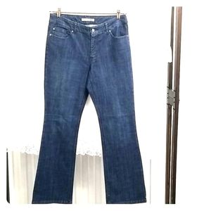 🎉HOST PICKChico's Platinum Jeans (Chico's size 1)